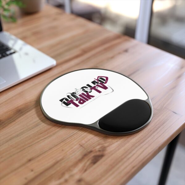 Queen's Talk TV Mouse Pad ( White)